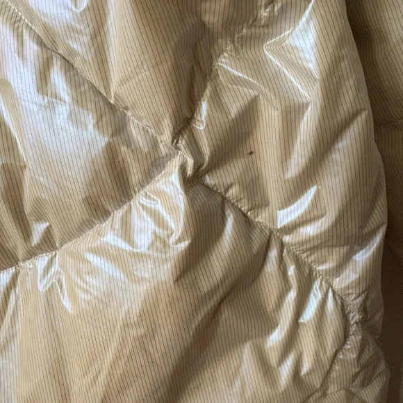 Shimmering Silver Puffer Jacket - Picture 5 of 8